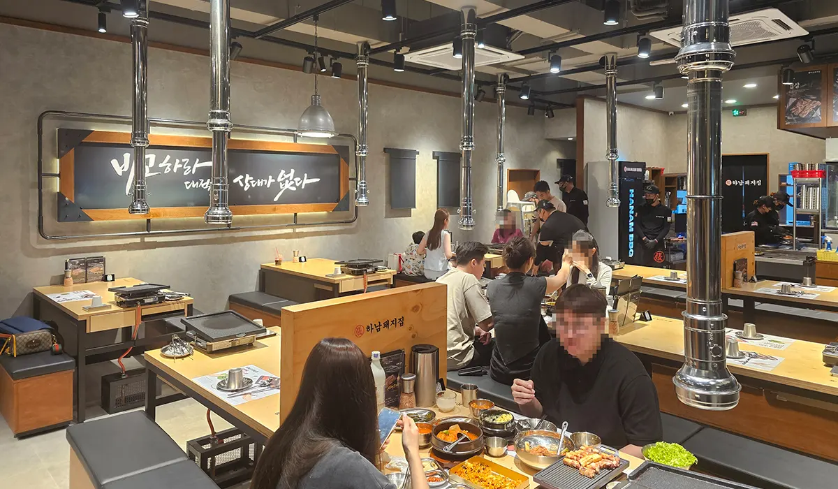 Hanam BBQ Rimbayu 4 - Our friendly staff will take care of you at Hanam BBQ Rimbayu Hanam BBQ Rimbayu 4 - Our friendly staff will take care of you at Hanam BBQ Rimbayu